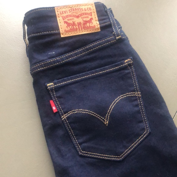 Levi’s 725 High Rise Bootcut Jeans - Picture 3 of 7